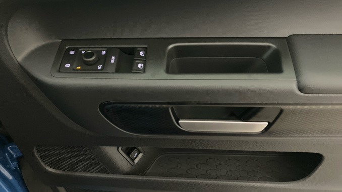 Volkswagen ID. Buzz 210kW Style Pro 79kWh 5dr Auto Electric Estate - Image 19